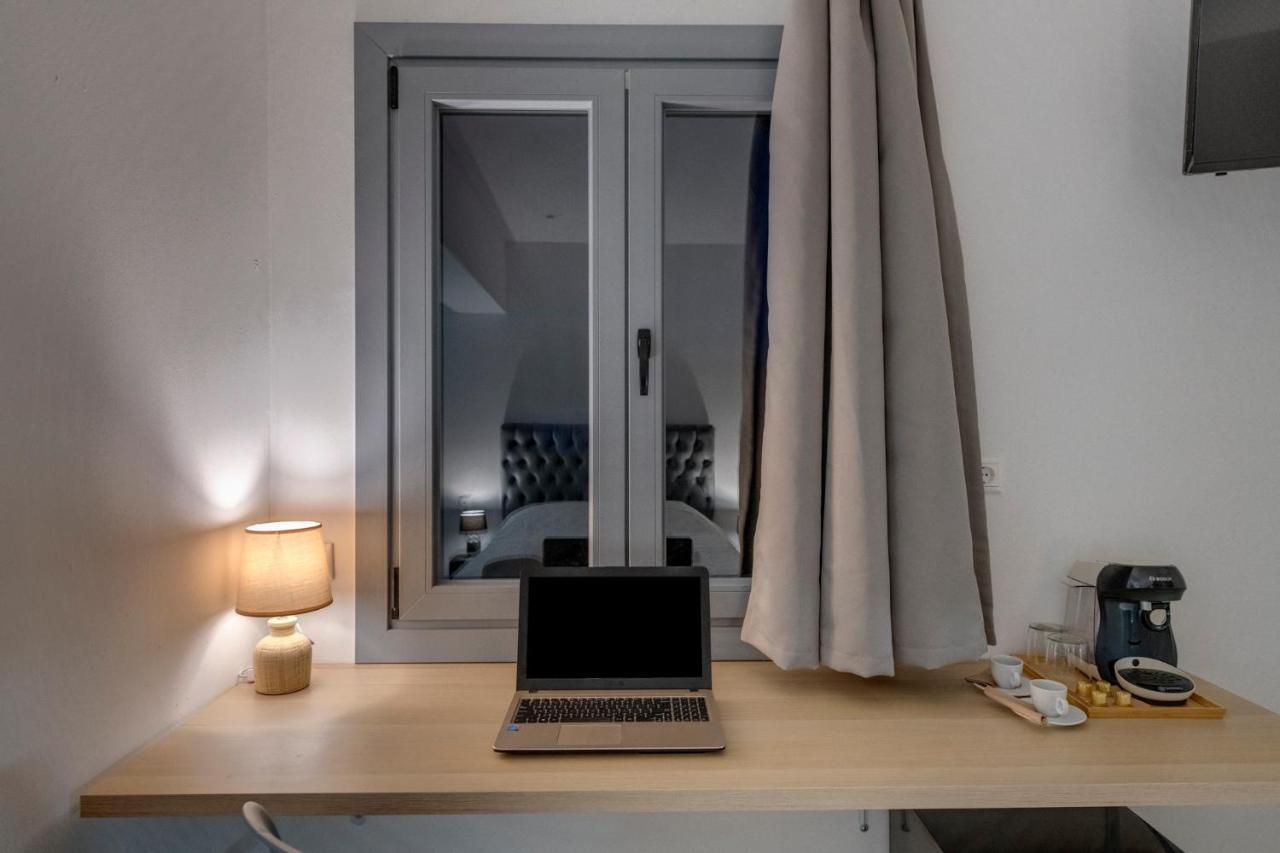 Chrysonisos Suites With Sunset & Seaviews Near Кіні Екстер'єр фото