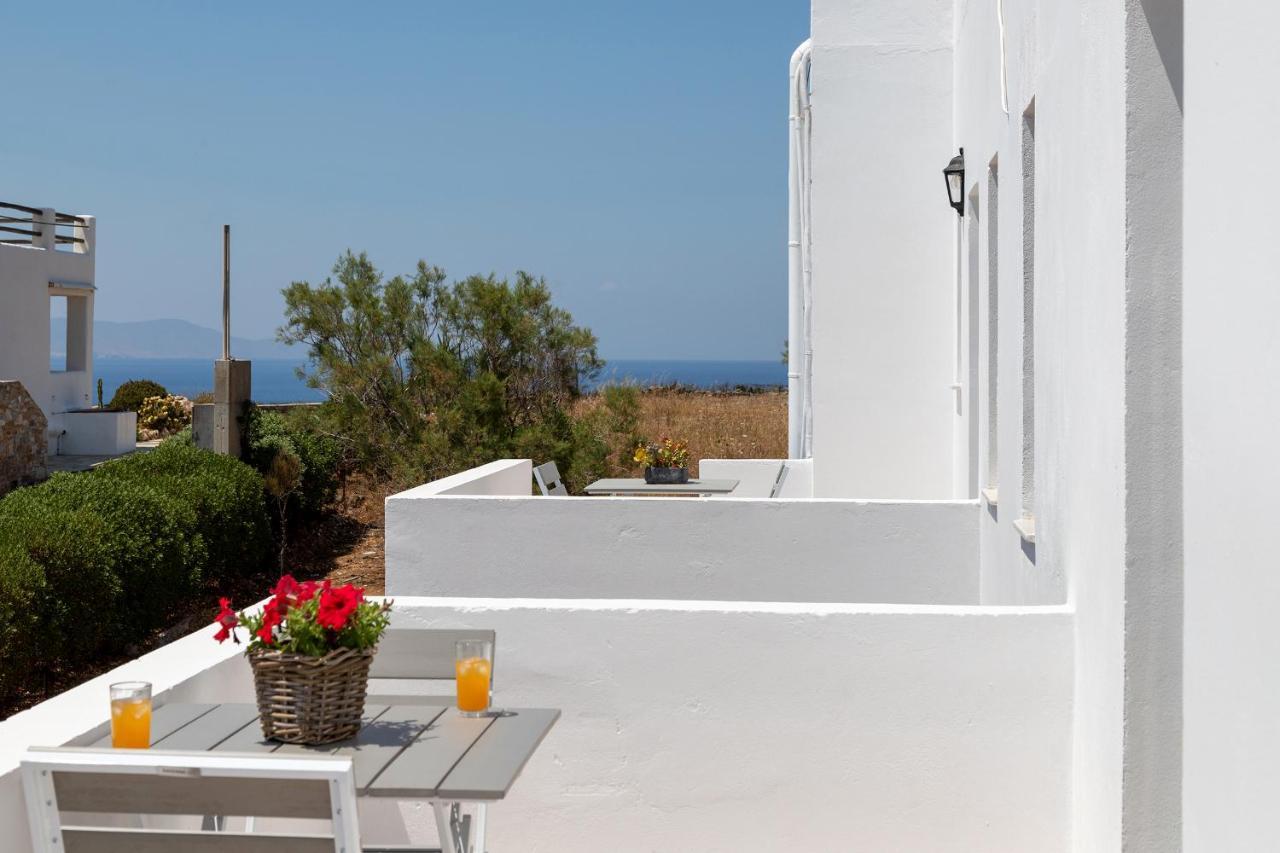 Chrysonisos Suites With Sunset & Seaviews Near Кіні Екстер'єр фото