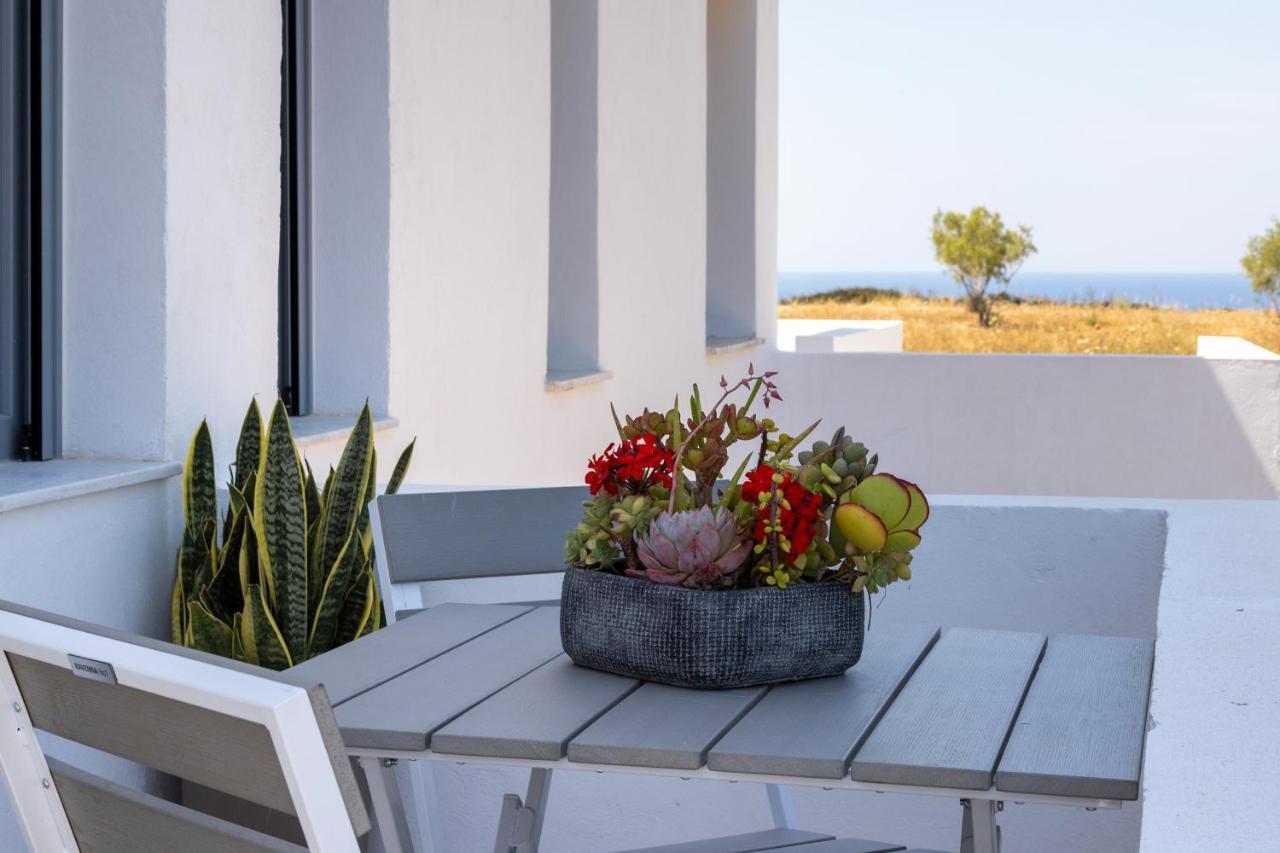 Chrysonisos Suites With Sunset & Seaviews Near Кіні Екстер'єр фото