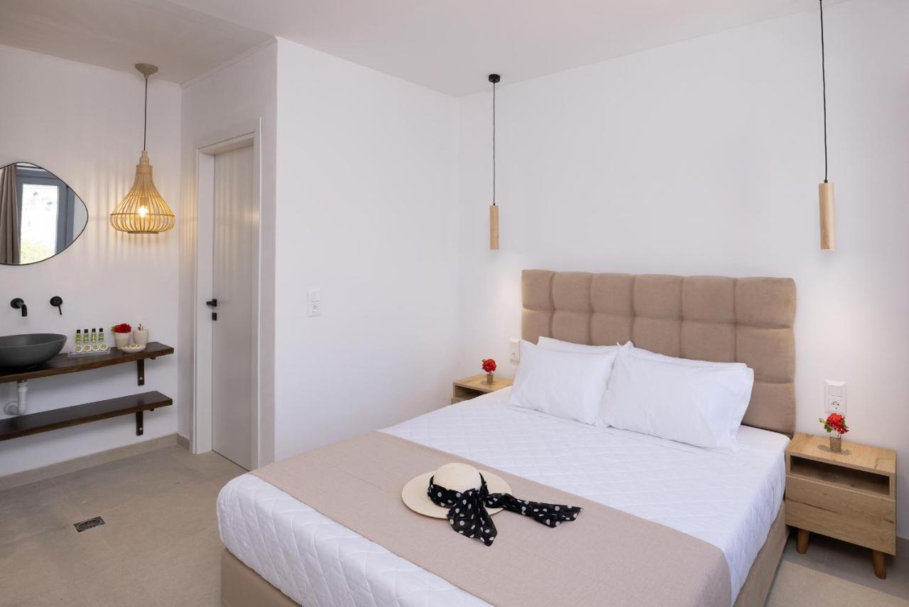 Chrysonisos Suites With Sunset & Seaviews Near Кіні Екстер'єр фото