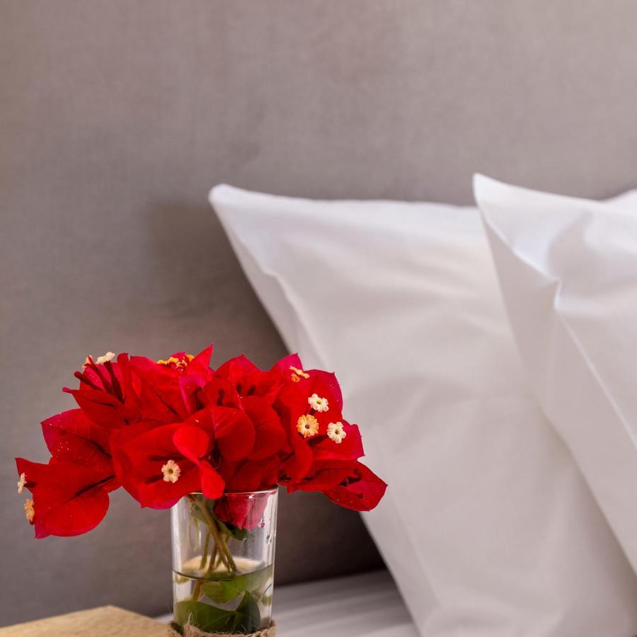 Chrysonisos Suites With Sunset & Seaviews Near Кіні Екстер'єр фото