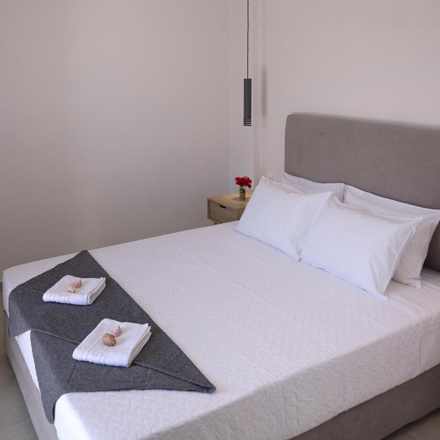 Chrysonisos Suites With Sunset & Seaviews Near Кіні Екстер'єр фото