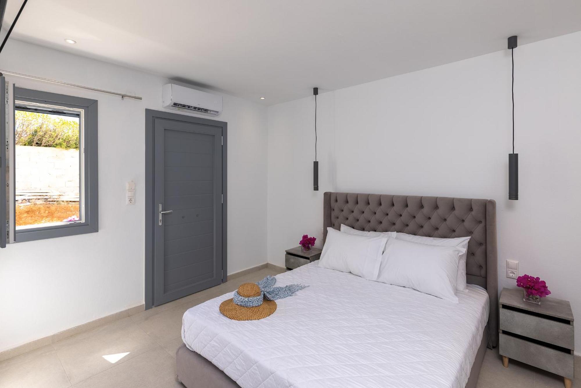 Chrysonisos Suites With Sunset & Seaviews Near Кіні Екстер'єр фото
